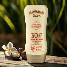 HAWAIIAN TROPIC Glowing Protection Lotion SPF30